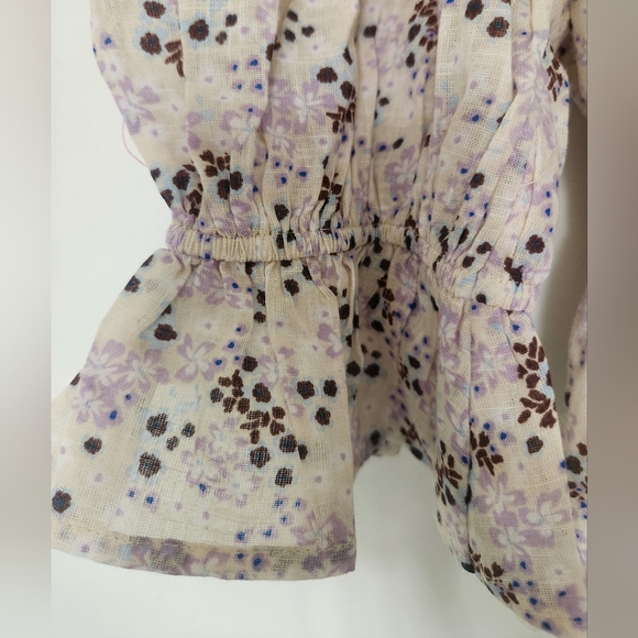 SALE ❗️ TODAY $10 FREE PEOPLE Floral Top - Picture 4 of 9